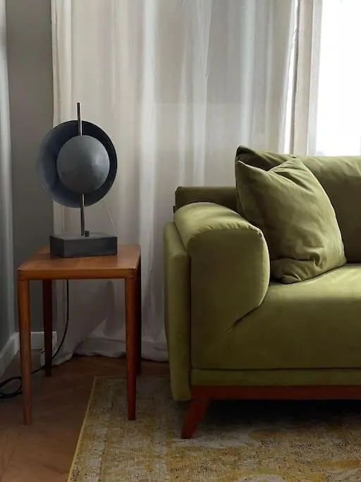 Stunning 1Bd Flat With 50M2 Terrace In The City Center 布加勒斯特 公寓